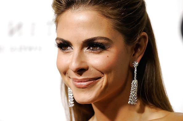 25P Maria Menounos mega collection