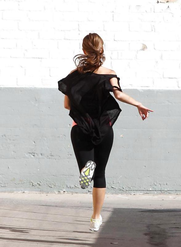 25P Maria Menounos mega collection