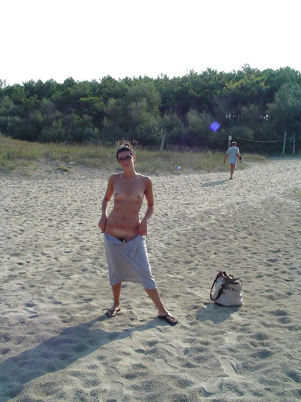 18P Girl exhibitionist 1 - ragazza esibizionista 1