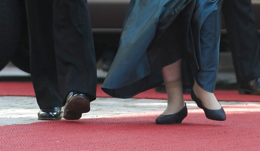16P Angela Merkel Feet