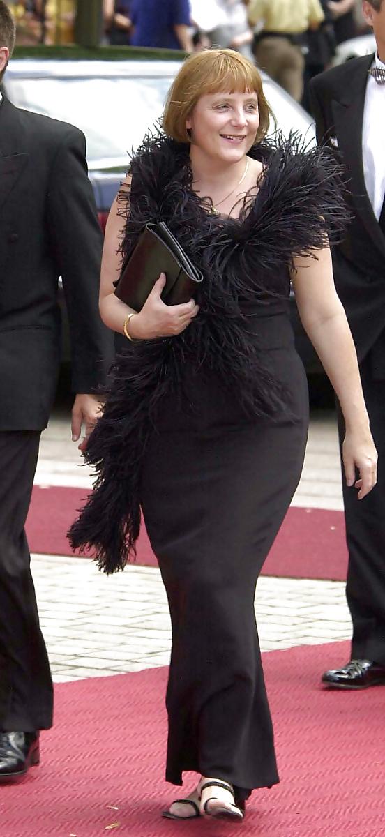 16P Angela Merkel Feet