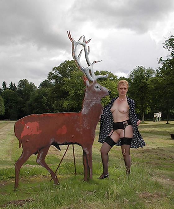 25P G I L F  Dresses Like a Slut