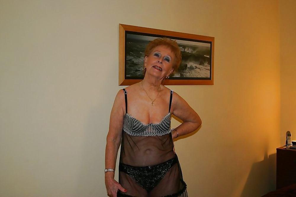 25P G I L F  Slut  4