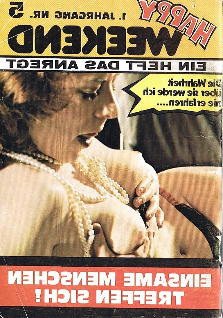 19P Vintage Magazines Happy Weekend 05