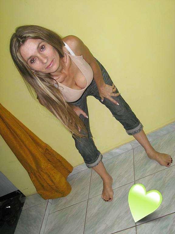 5P Exposed wife - mature MILF
