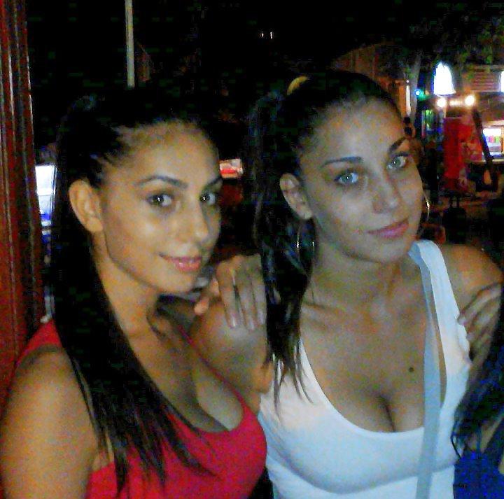 11P Italian girl: Gina