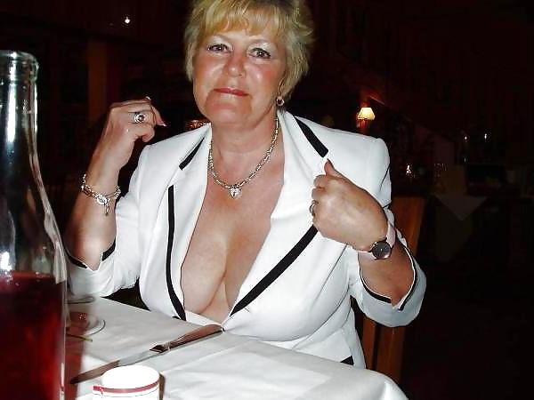 19P Mature-BBW-Ladies 307