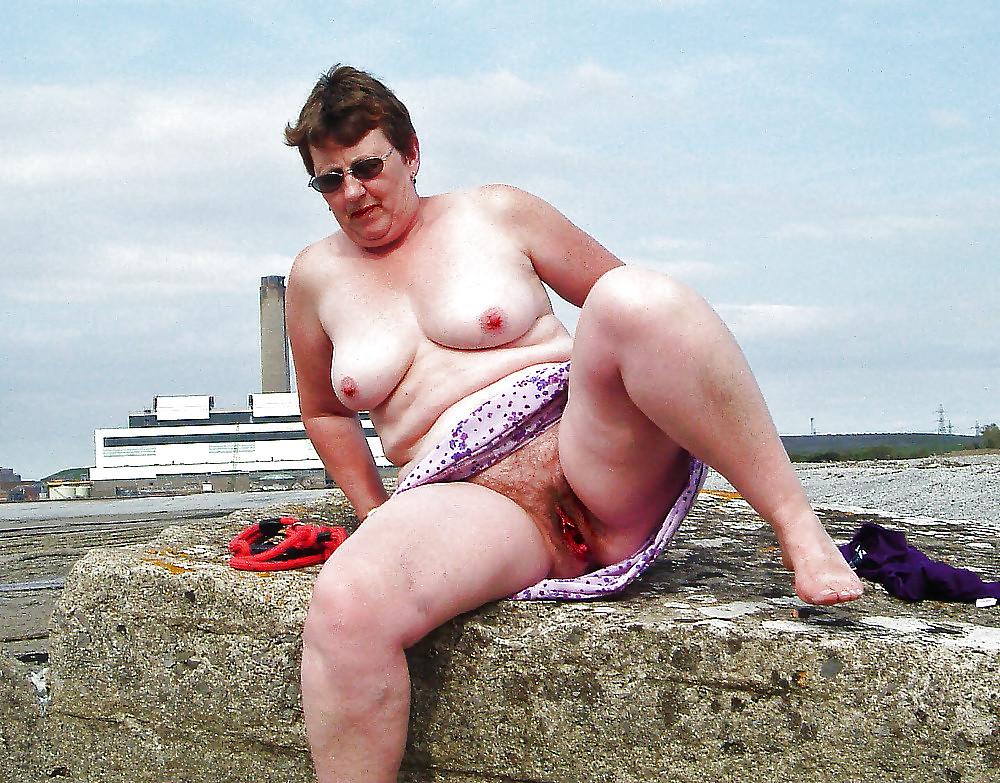 25P G I L F Slut  11