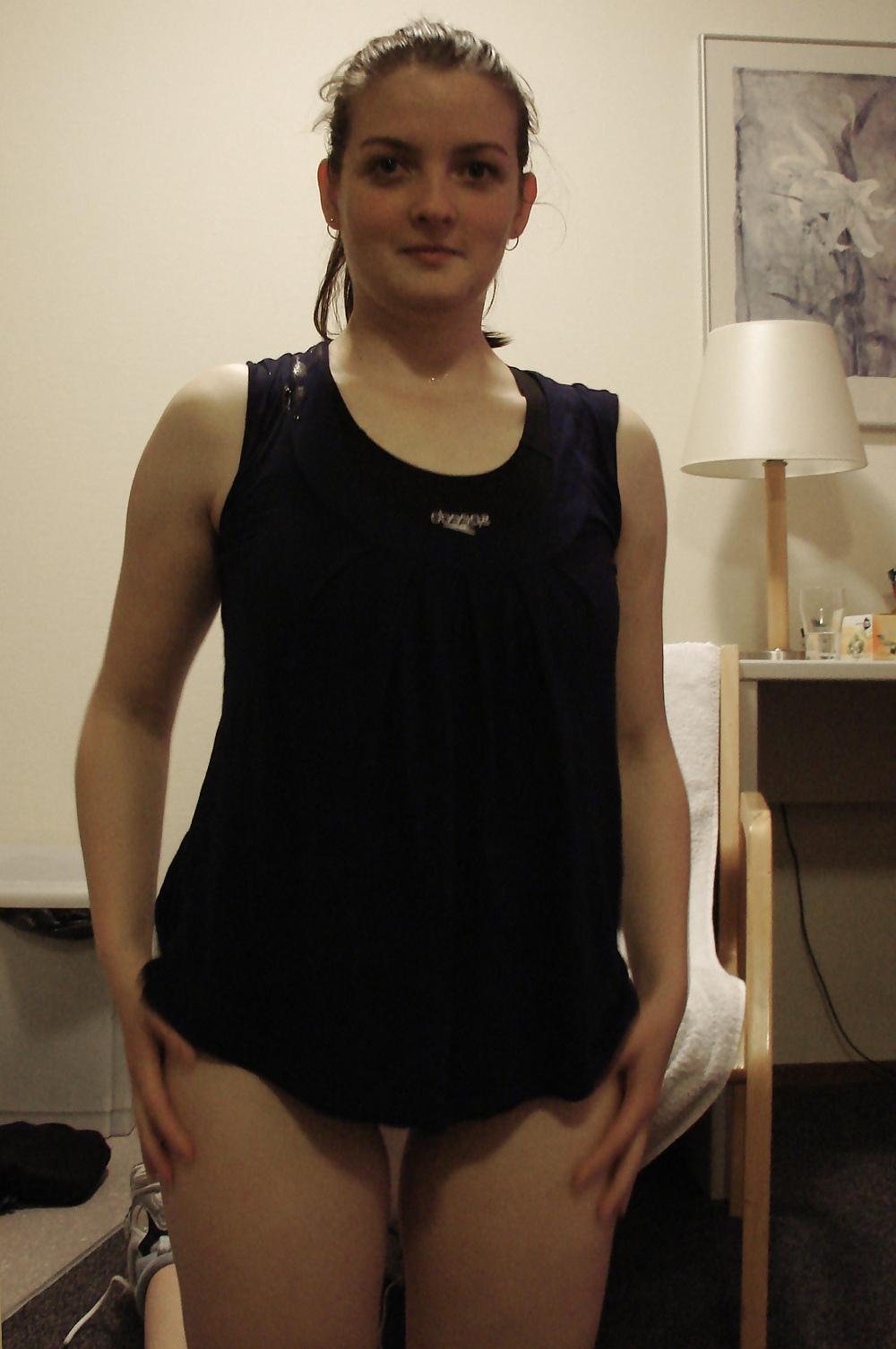 25P Hairy pussy exhibitionist