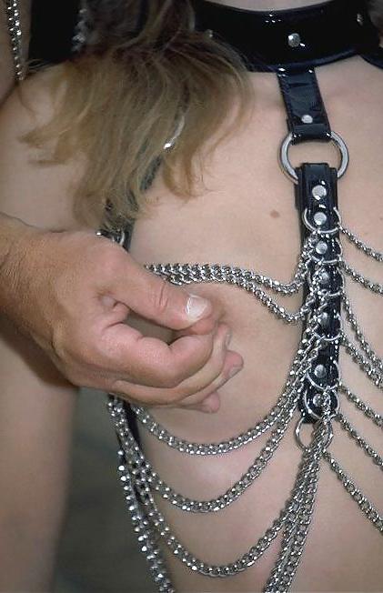 15P KEY - Gals chained-bound 08  used by Master
