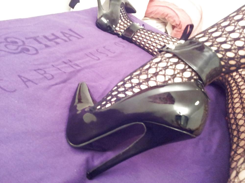 14P Fishnets and extreme fetish heels
