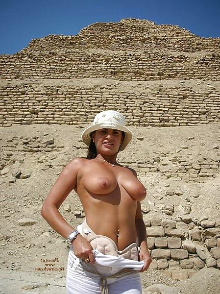 25P Vanessa - Italian Exhibitionist