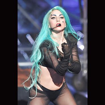 21P Lady Gaga vagina