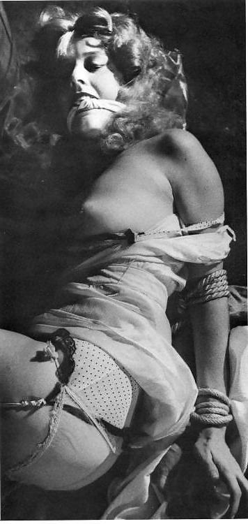 12P Vintage damsel in distress