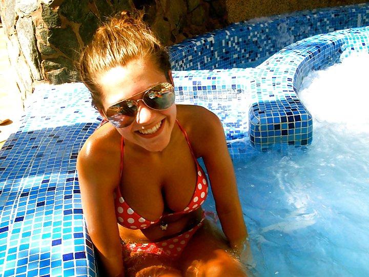 24P Holidays without boyfriend for Lucy (2)