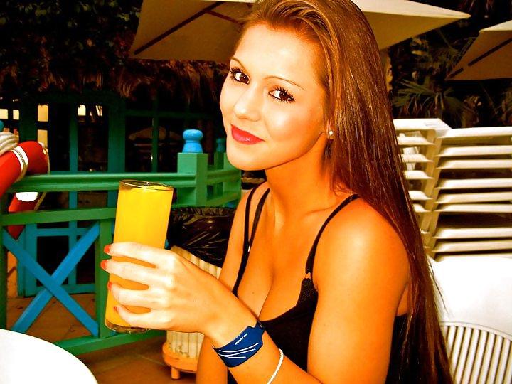 24P Holidays without boyfriend for Lucy (2)
