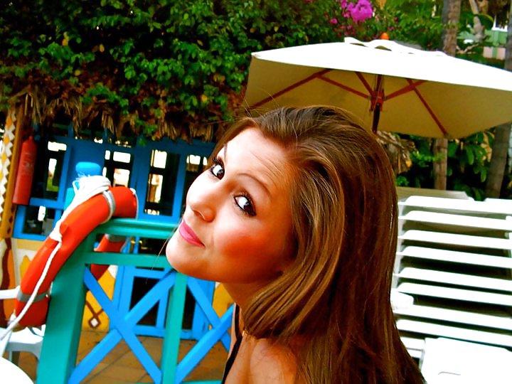 24P Holidays without boyfriend for Lucy (2)