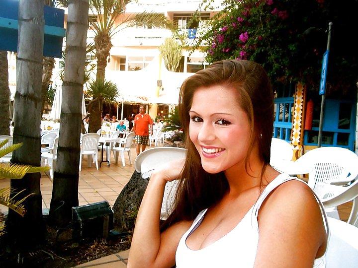 24P Holidays without boyfriend for Lucy (2)