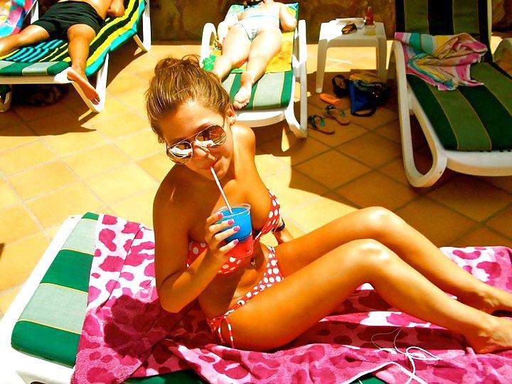24P Holidays without boyfriend for Lucy (2)