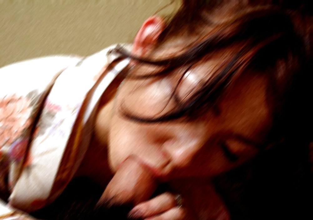 24P MILFS SUCKING