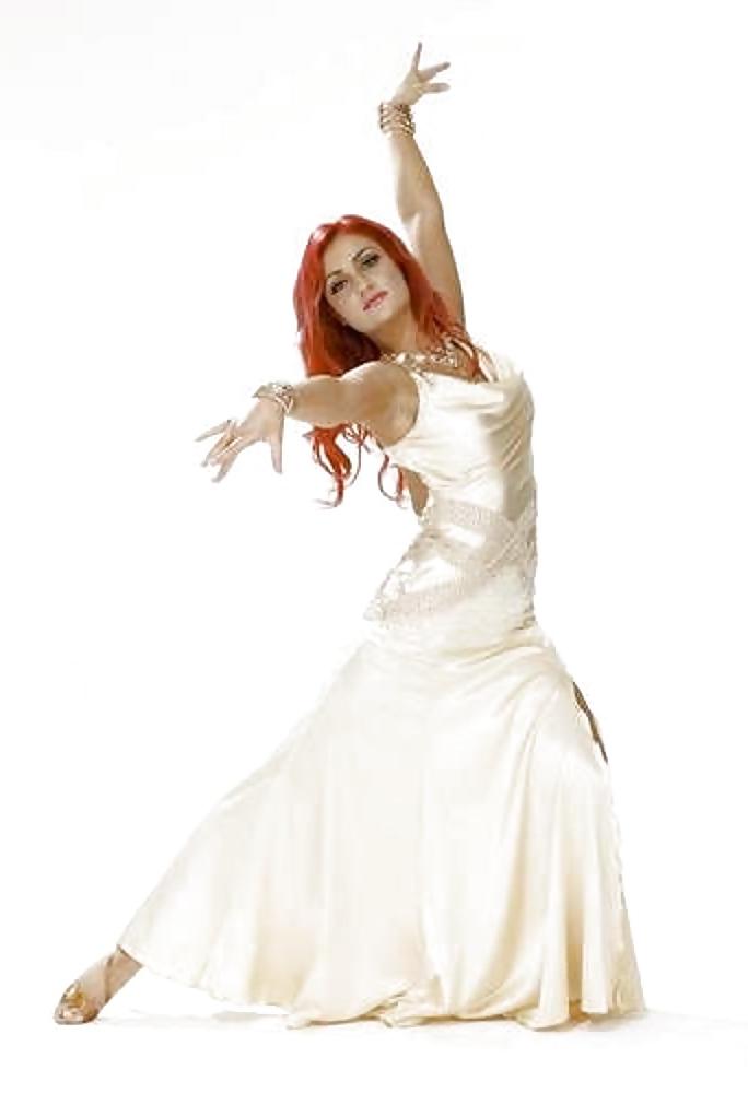 25P Aliona vilani sexy redhaired dancer 2
