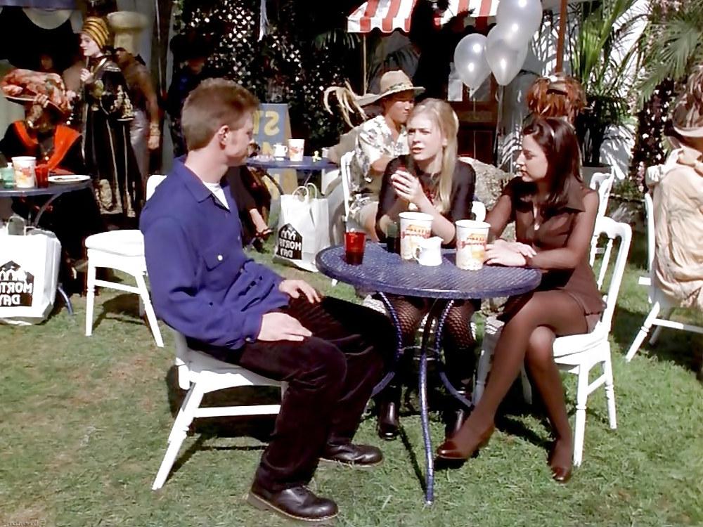 14P Melissa Joan Hart pantyhose