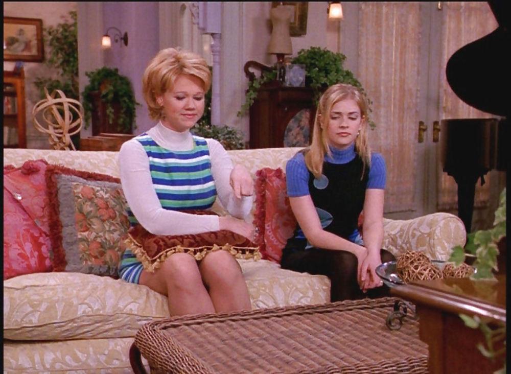 14P Melissa Joan Hart pantyhose