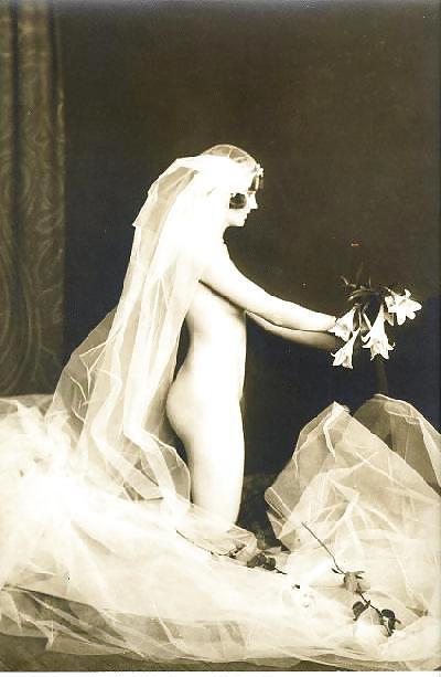 25P Vintage Nudes
