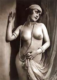 25P Vintage Nudes