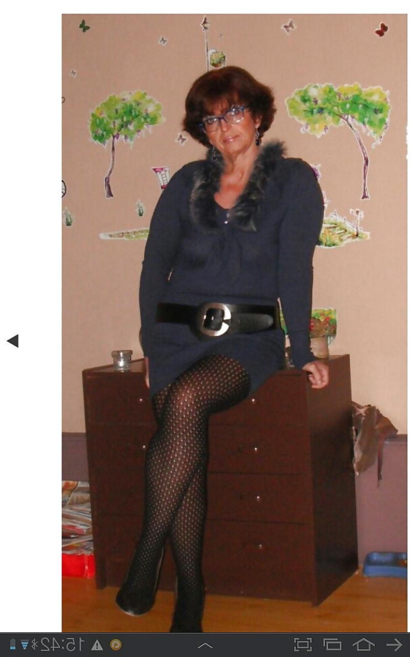 25P Milf maman francaise non nude