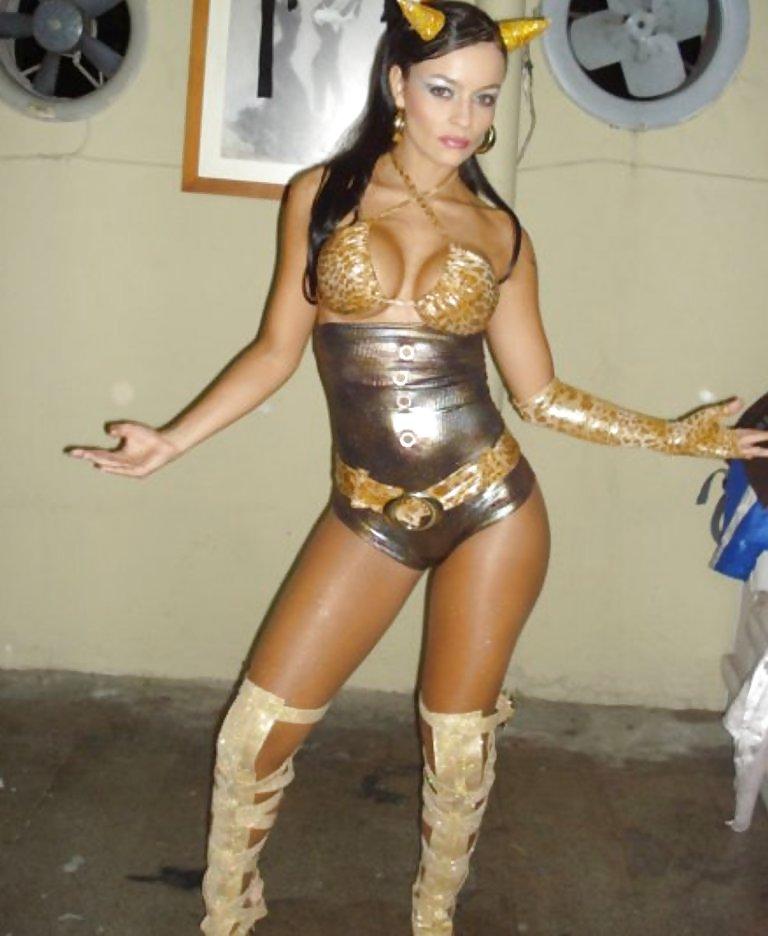 25P Latina dancer 2