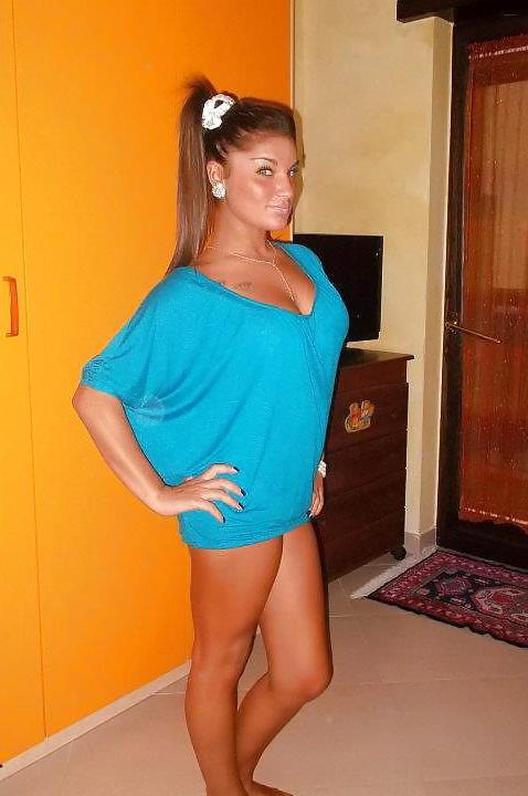 15P Italian girl: Annalisa