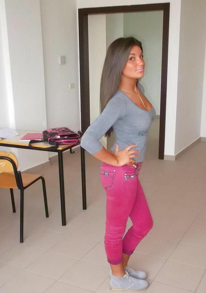 15P Italian girl: Annalisa