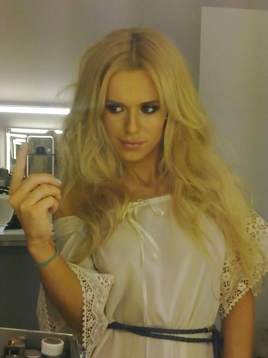 25P Doda hot polish singer