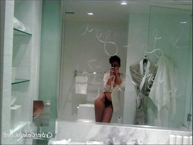25P Rihanna