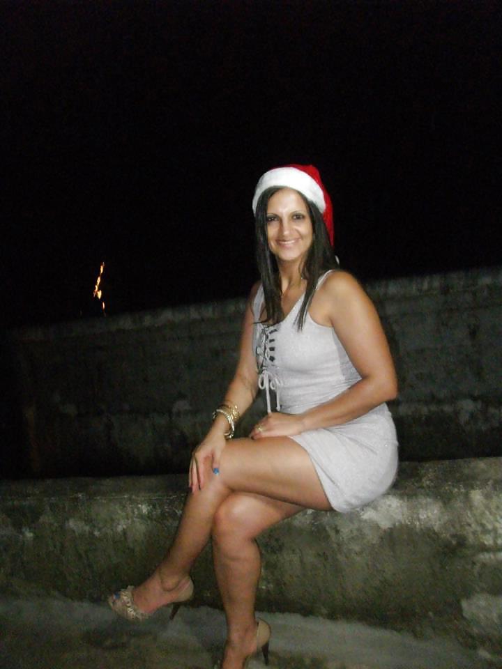 25P Sexy mom Angela with great ass and small tits