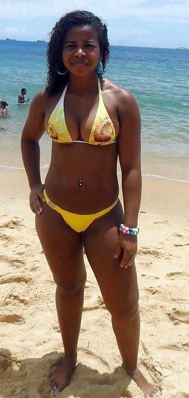 25P Beach and pool (personal photos).