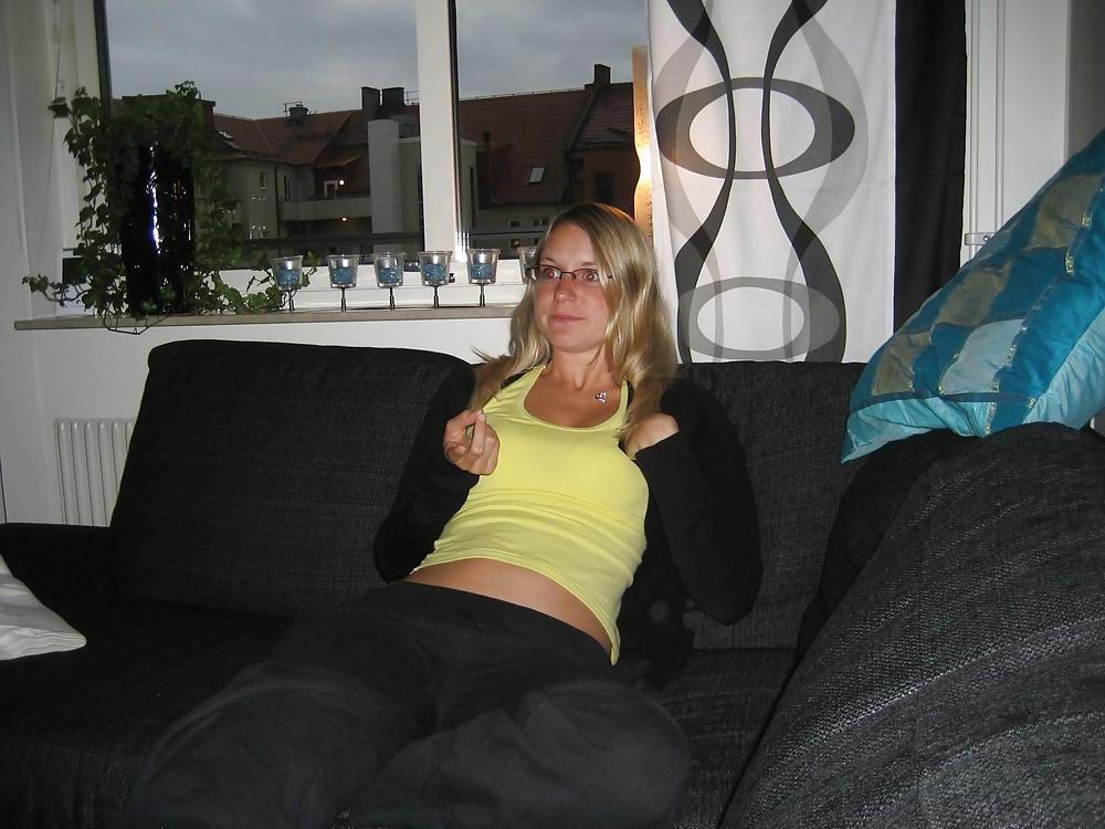25P HORNY SWEDISH AMATEUR