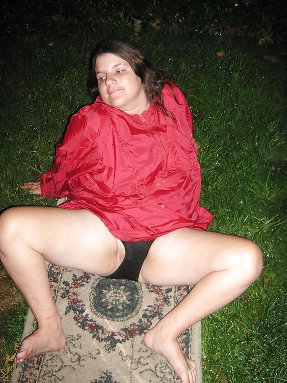 22P Posing in the rain