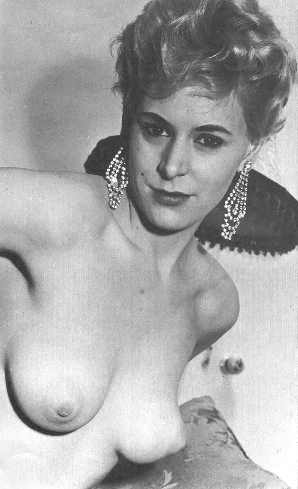 25P Vintage puffy nipples