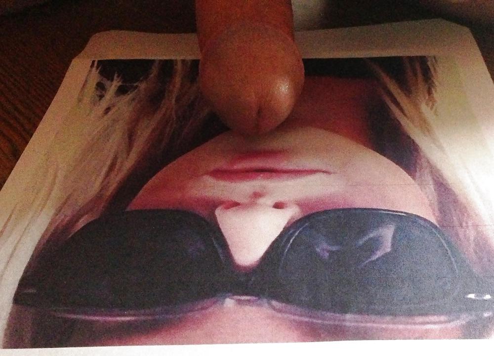 7P Gorgeous Babe with Sunglasses