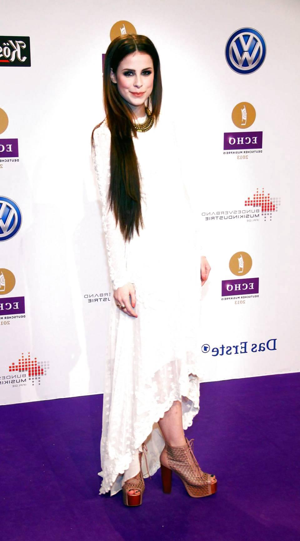25P Lena Meyer Landruth - Feet, Nylons and Shoes