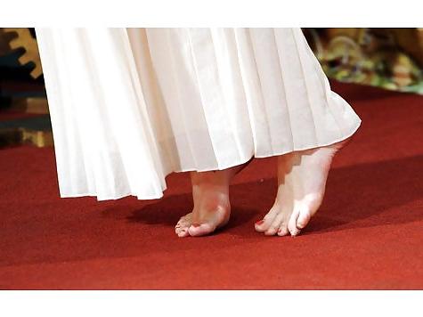 25P Lena Meyer Landruth - Feet, Nylons and Shoes