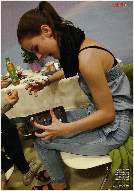 25P Lena Meyer Landruth - Feet, Nylons and Shoes