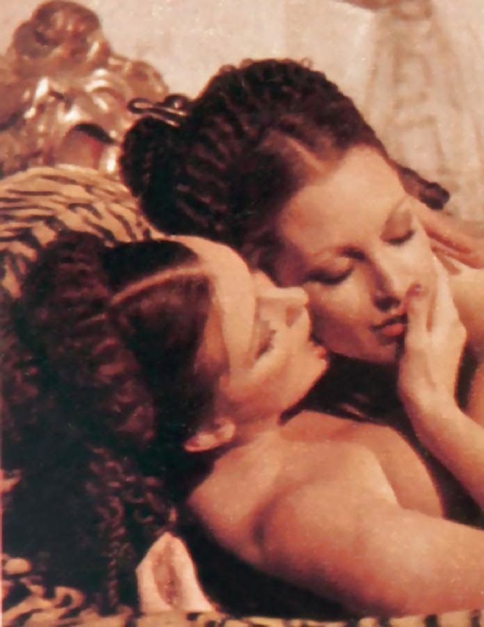 25P Vintage lesbians. Anneka Di Lorenzo & Lori Vagner - Caligula