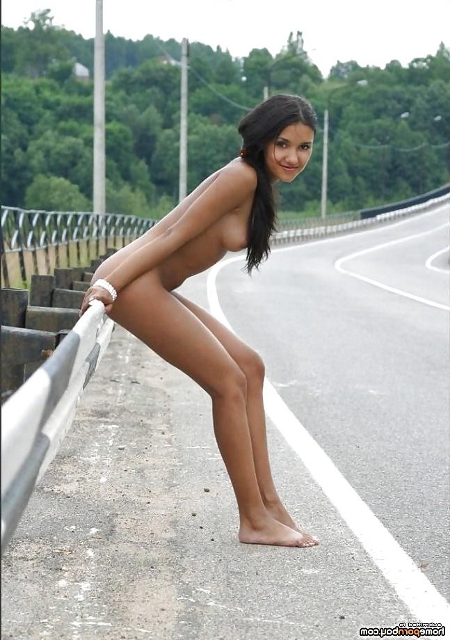 15P Hot nude tanned babe
