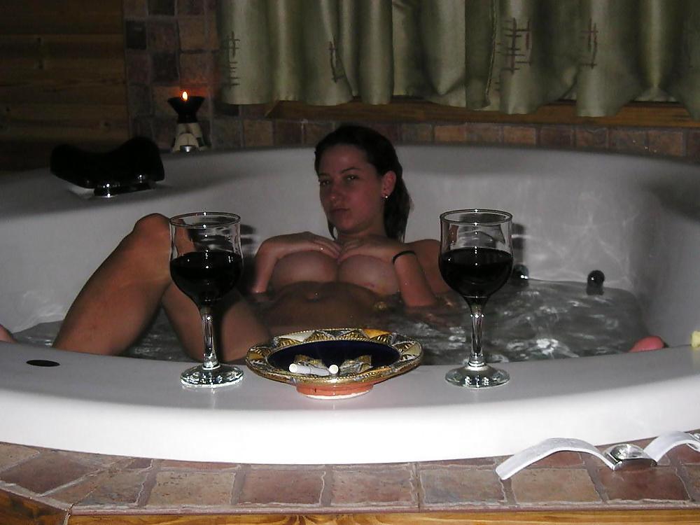 11P Israeli girls posing naked