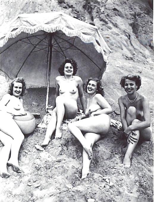 20P Groups Of Naked People - Vintage Edition - Vol. 4
