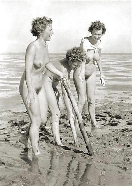 20P Groups Of Naked People - Vintage Edition - Vol. 4