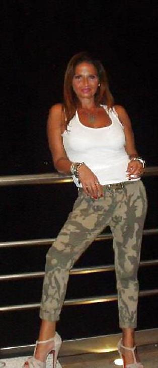 11P Italian women: analisa